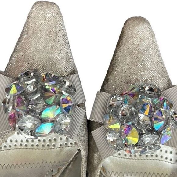 J Renee Alexis Jeweled Velvet Pumps Wedding Shoes Size 5 - Picture 5 of 6